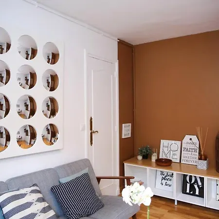Confortable Flat- 2P- Belleville - Sambre * פריז